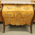 887 3292 CHEST OF DRAWERS